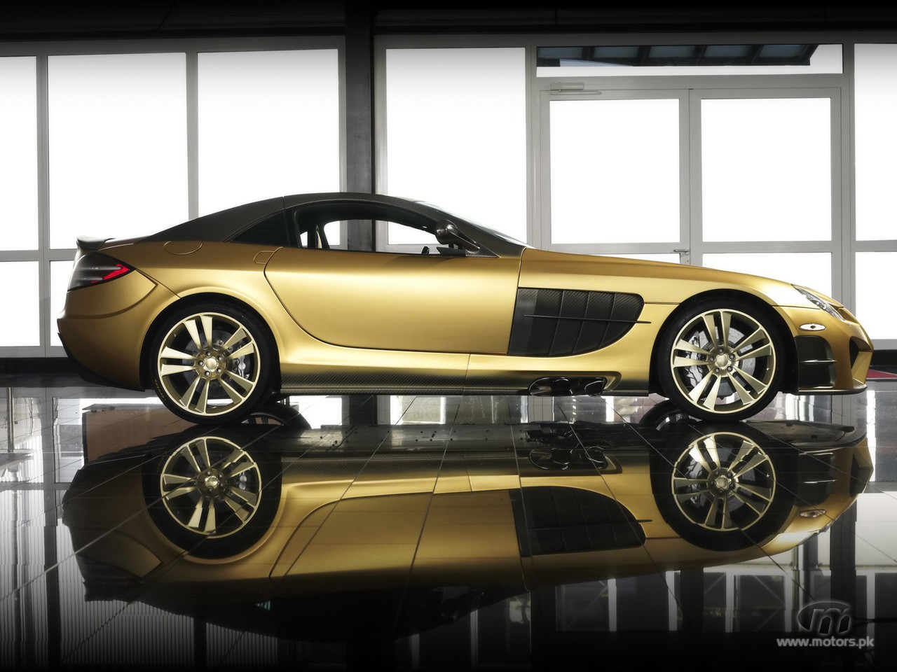 Mercedes Benz McLaren SLR gold wallpaper